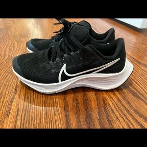 Kids Nike Air Zoom Pegasus - size 1.5 - like NEW